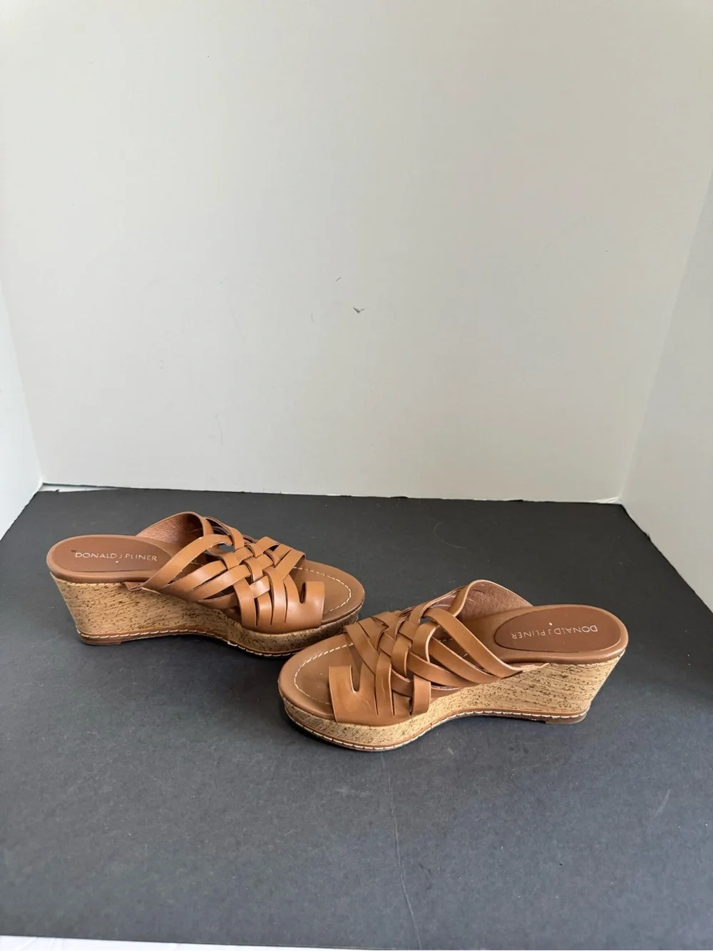 Donald Pliner multi-strap wedge sandals Size 6M